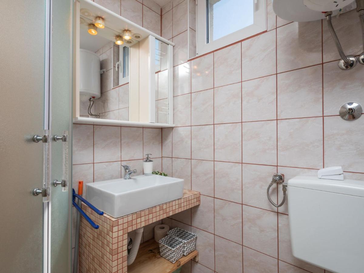 Holiday Home Mikac - Mlk136 By Interhome Dobrinj Eksteriør billede
